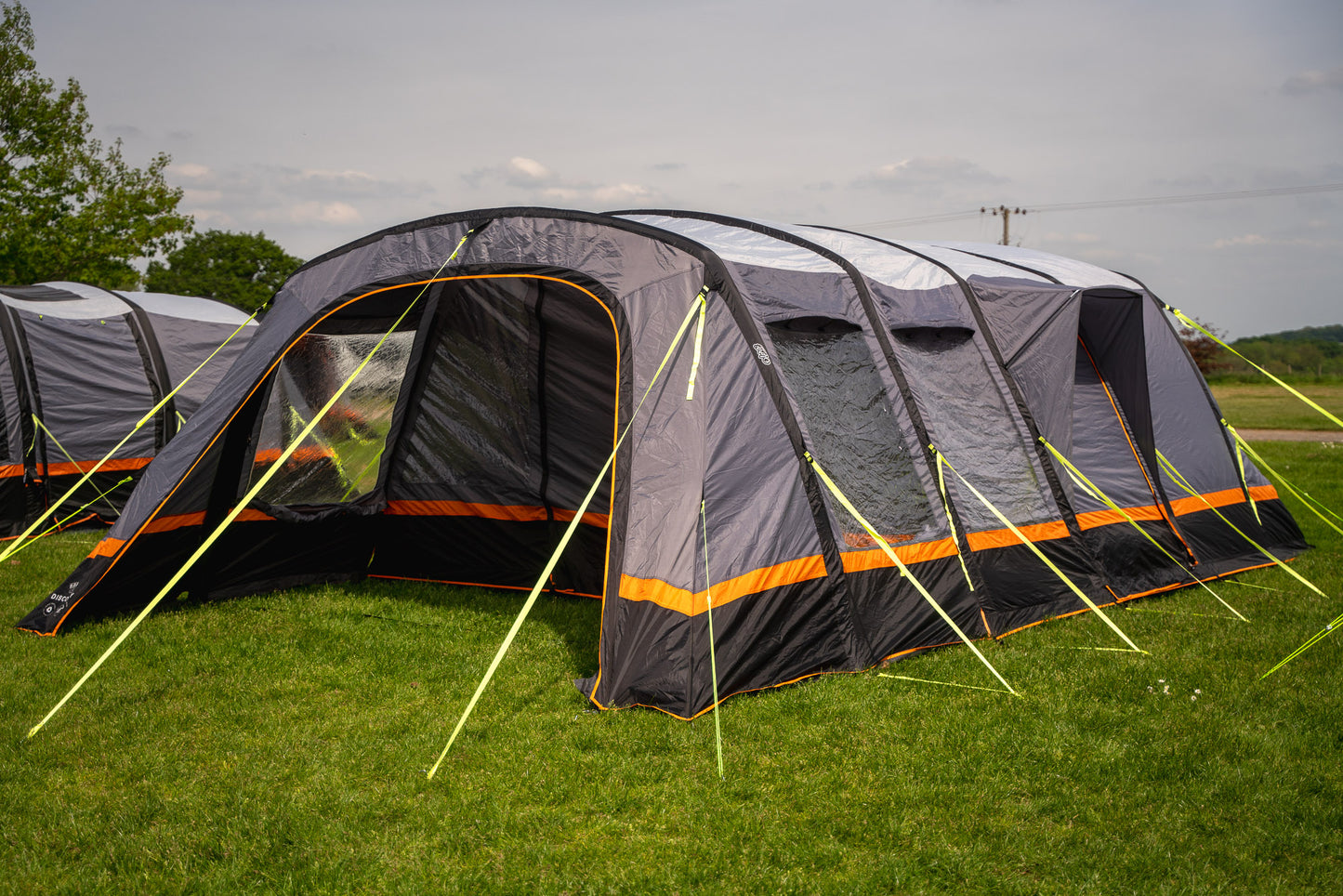 OLPRO Discovery - 6 Berth Inflatable Tent