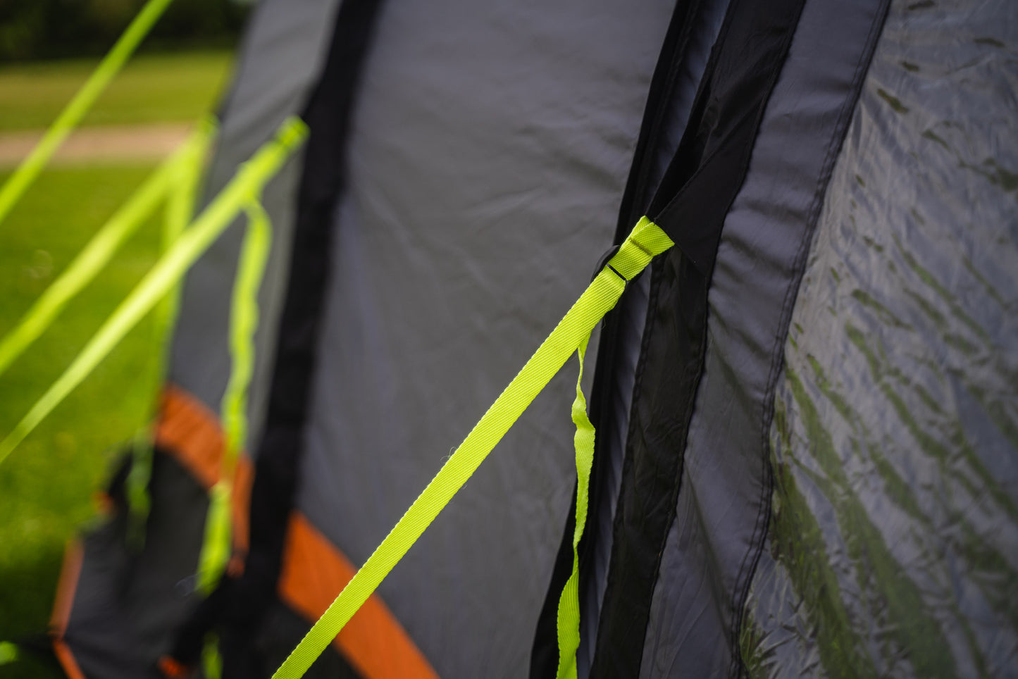 OLPRO Discovery - 6 Berth Inflatable Tent