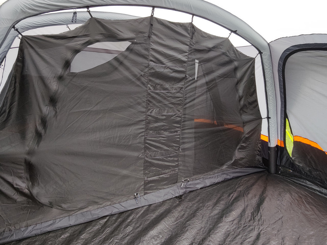 OLPRO Discovery - 6 Berth Inflatable Tent